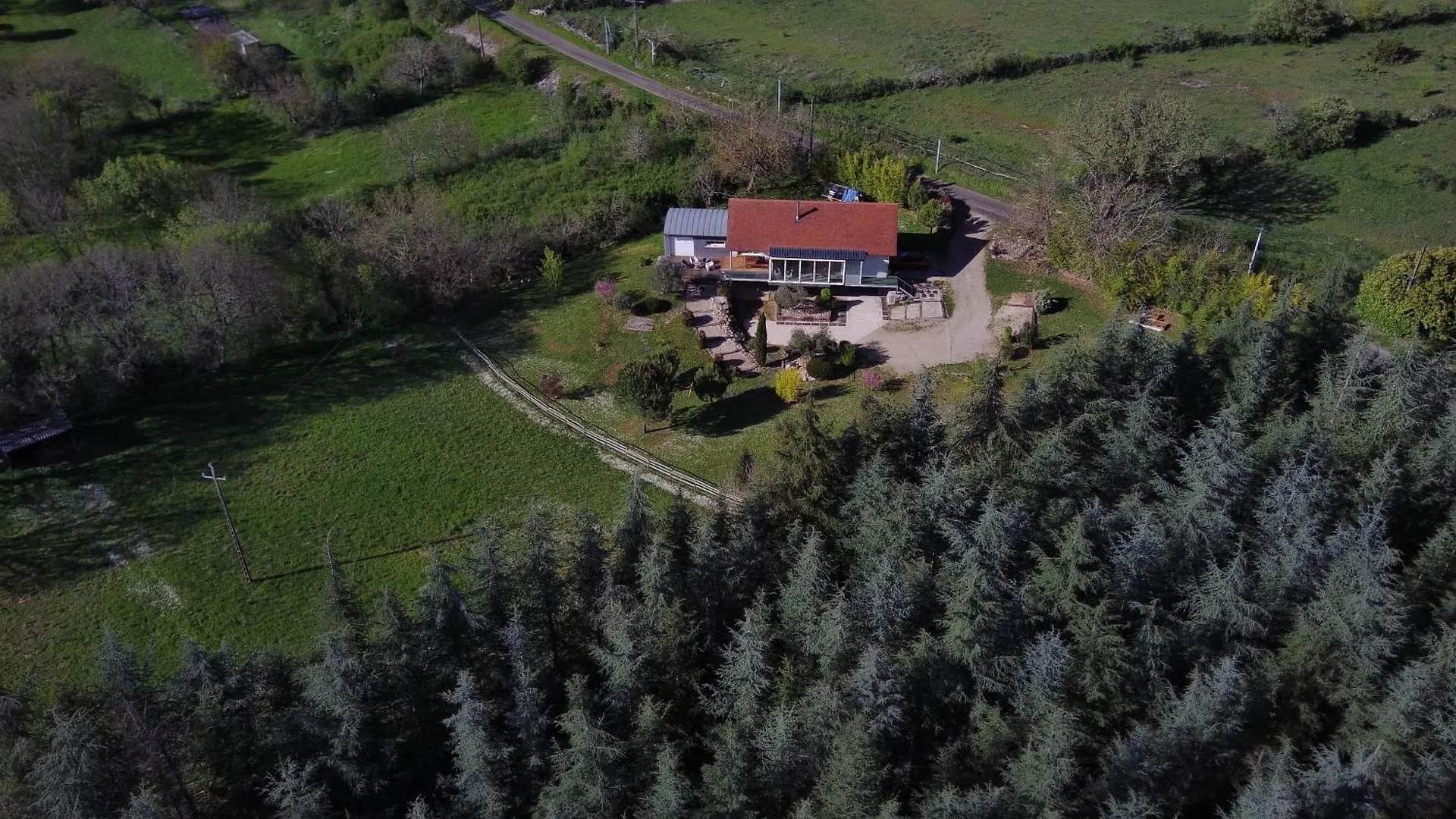 Gite Causses Cocottes 4 Epis Gites De France Et 4 Etoiles Meuble De Tourisme Maison D'Architecte Sur 5800 M2 De Terrain Salvagnac-Cajarc Villa