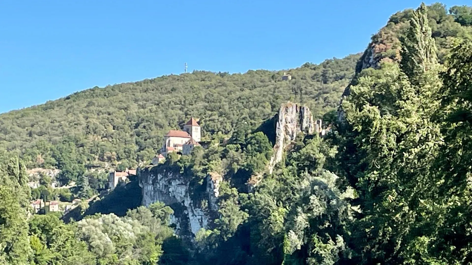 Villa Gite Causses Cocottes 4 Epis Gites De France Et 4 Etoiles Meuble De Tourisme Maison D'Architecte Sur 5800 M2 De Terrain Salvagnac-Cajarc
